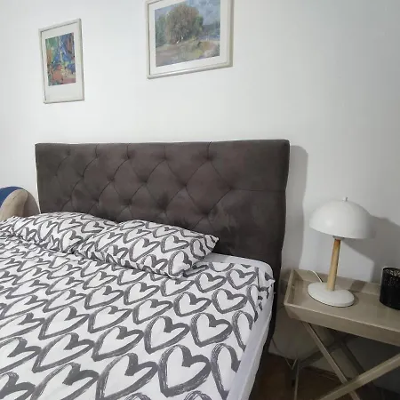 Stan Na Dan Mbradic Zgrada Apartman *