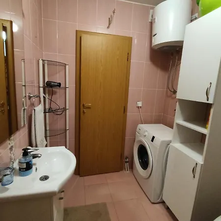 Stan Na Dan Mbradic Zgrada Apartman *